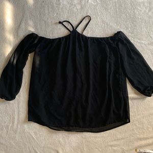 Woman’s off the shoulder blouse. Size Small
